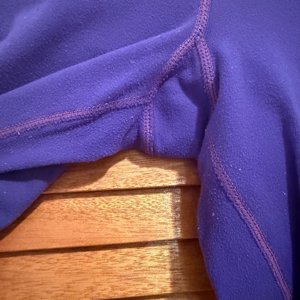 Lululemon Women’s Purple and White Cropped Yoga Athletic Leggings Sz 4 - Picture 5 of 6